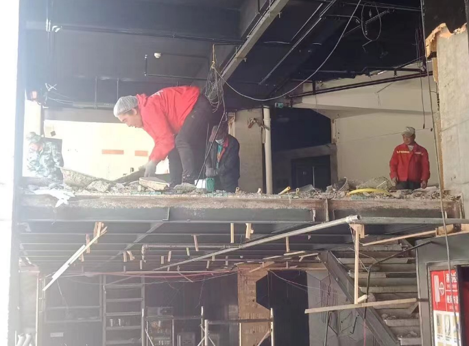 城东区西宁宾馆拆除施工